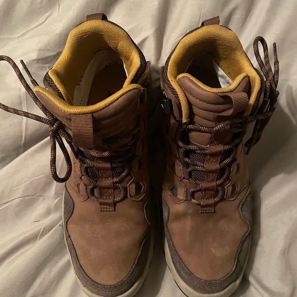Teva boots